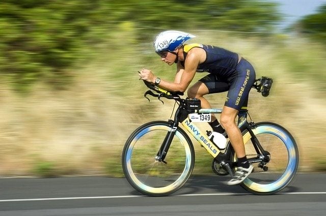 ロードバイク選びはギア数と自転車メーカーで選んで予算内に収める。