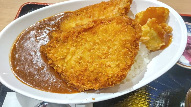 秩父わらじカツカレー大盛り