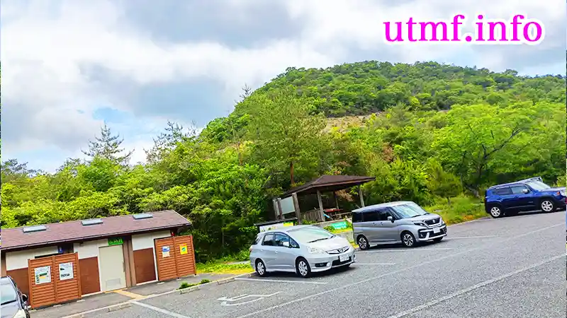 三草山登山口駐車場